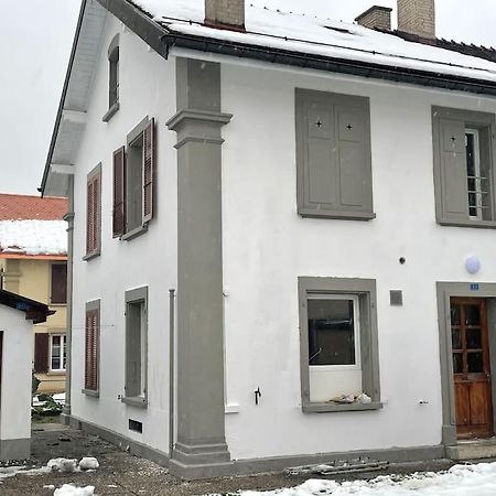 Charmante Maison Mitoyenne Villa Broc Bagian luar foto