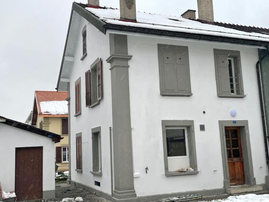 Charmante Maison Mitoyenne Villa Broc Bagian luar foto
